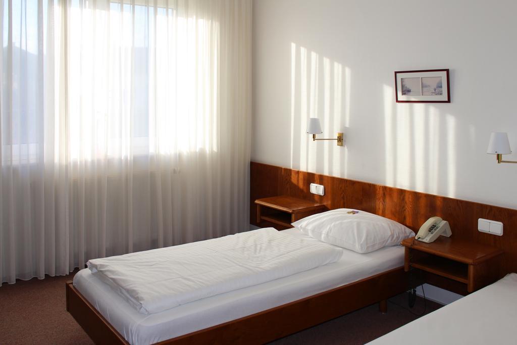 Hotel La Taverna Rosbach vor der Höhe Екстериор снимка